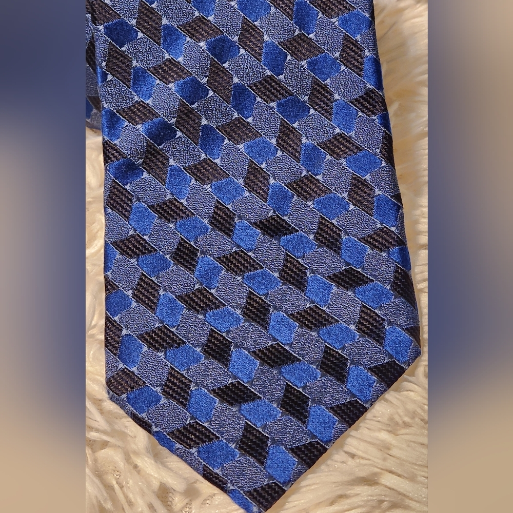 ZILLI Geometric 100% Silk Tie